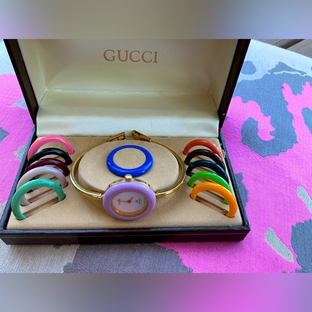 NICE GUCCI bangle watch set 💜🩵💙❤️🤎💗💛💚 - Picture 8 of 14
